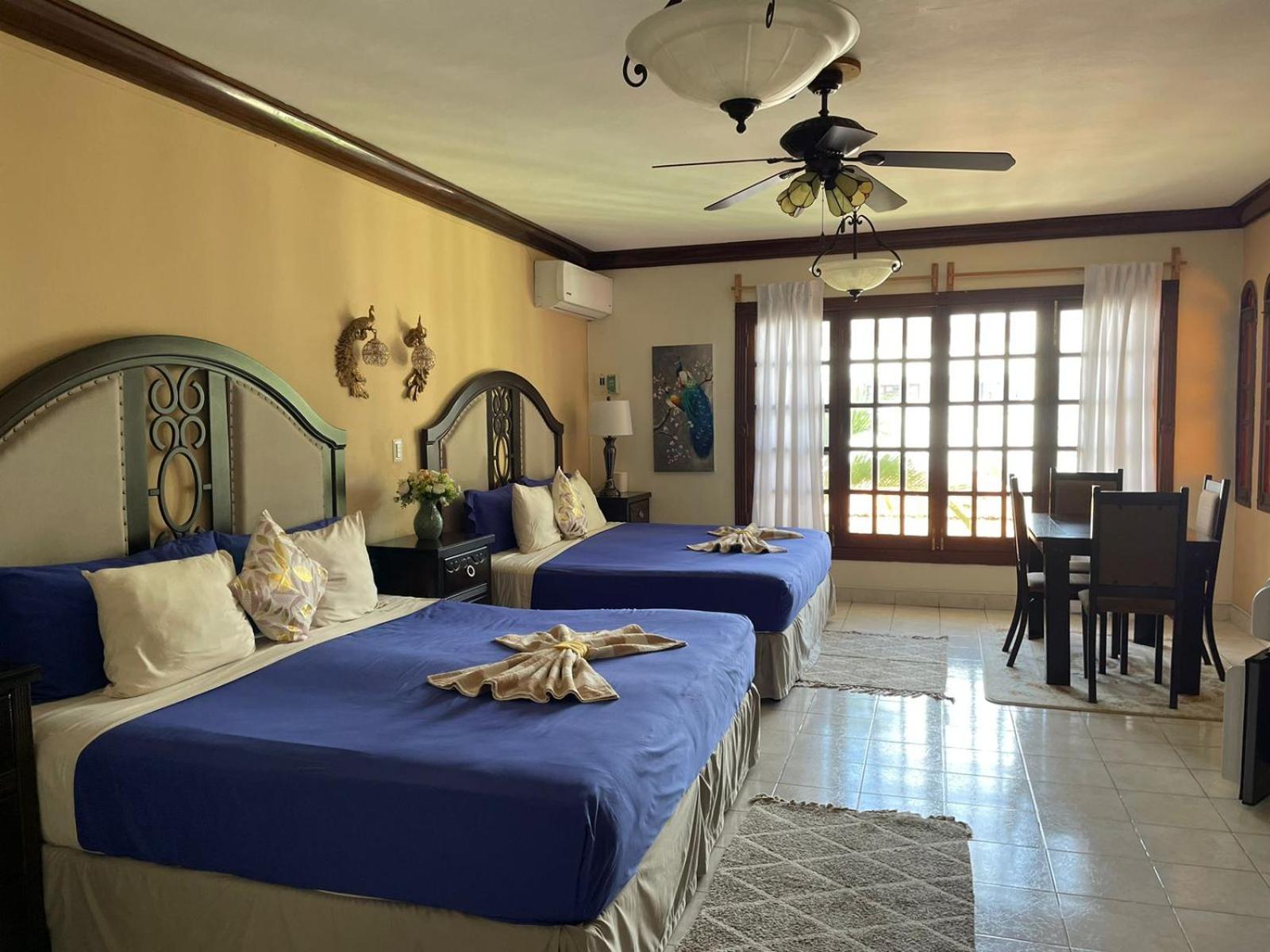 Hotel Boutique Villas Segovia โกซูเมล ภายนอก รูปภาพ